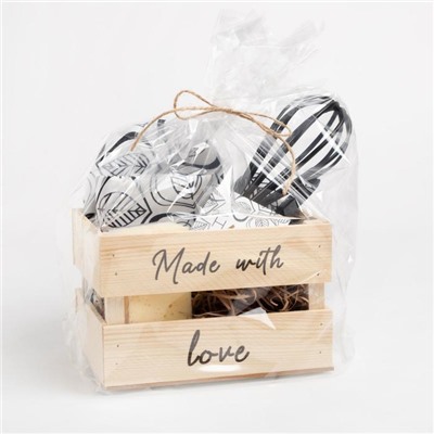 Набор подарочный Made with love: полотенце,варежка-прихватка,кухонная лопатка,венчик,губка