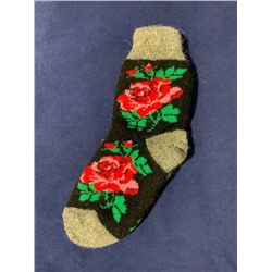 Женские носки вязаные «Красные розы»