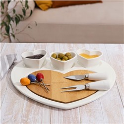 Блюдо керамическое для подачи «Эстет. Сердце», 8 предметов: 3 соусника 8×6×4 см, 3 шпажки, нож, вилочка, цвет белый