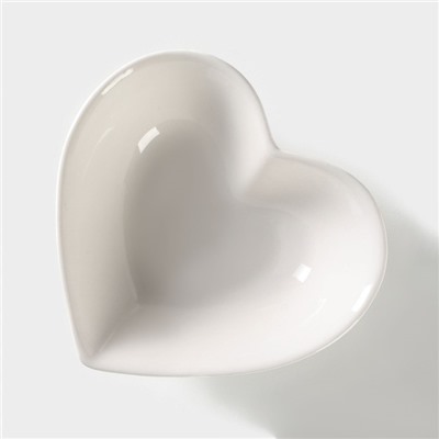 Салатник керамический Доляна «Сердце»,130 мл, 12,5×11,5 см, цвет белый