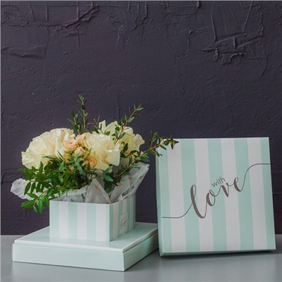 Коробка для цветов с вазой и PVC окнами складная «With love», 23 х 30 х 23 см