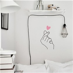Наклейка пластик интерьерная чёрная "Знак рукой - признание в любви" 14.2х9.7 см