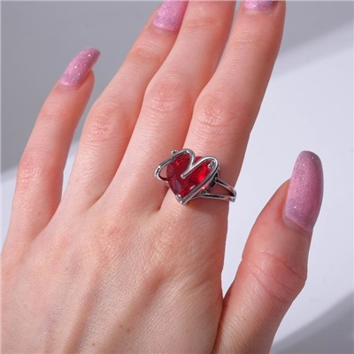Кольцо "Сердце" с камнем, цвет красный в серебре, безразмерное