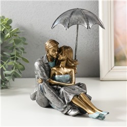 Сувенир полистоун "Влюблённая пара под зонтом - нежность" синий 18х18х10 см