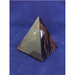 Подставка из обсидиана «Пирамида» 70*70