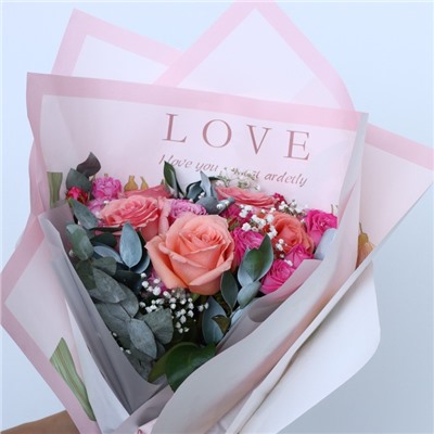 Бумага упаковочная «Love», розовый, 50 × 58 см